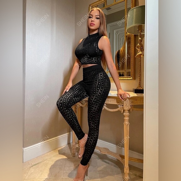 Pattern Cut-Out 2Pc Set - Picture 3 of 5